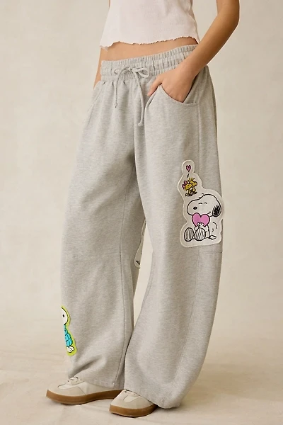 Peanuts UO Exclusive Essential Patched Graphic Barrel Leg Sweatpant