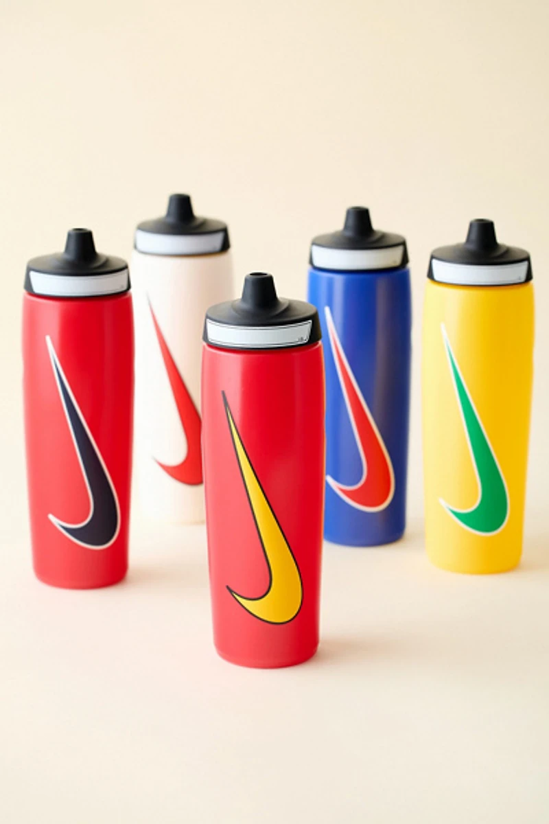 Nike Refuel 24 oz Squeeze Water Bottle