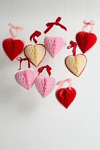 Meri Meri Hanging Honeycomb Heart Party Décor Set