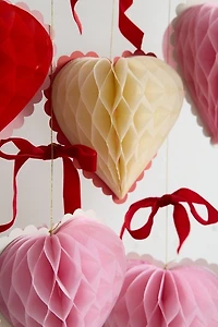 Meri Meri Hanging Honeycomb Heart Party Décor Set