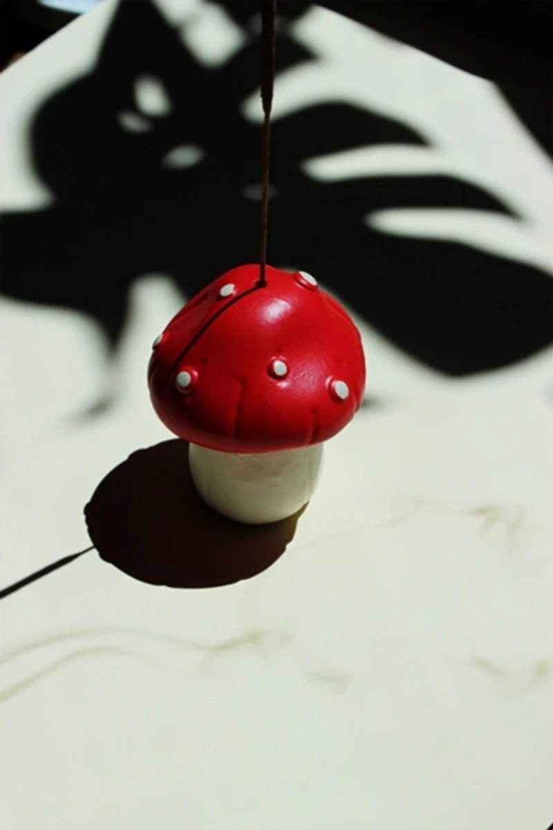 Acquired Taste Shroom into the Groove Incense Stick Holder