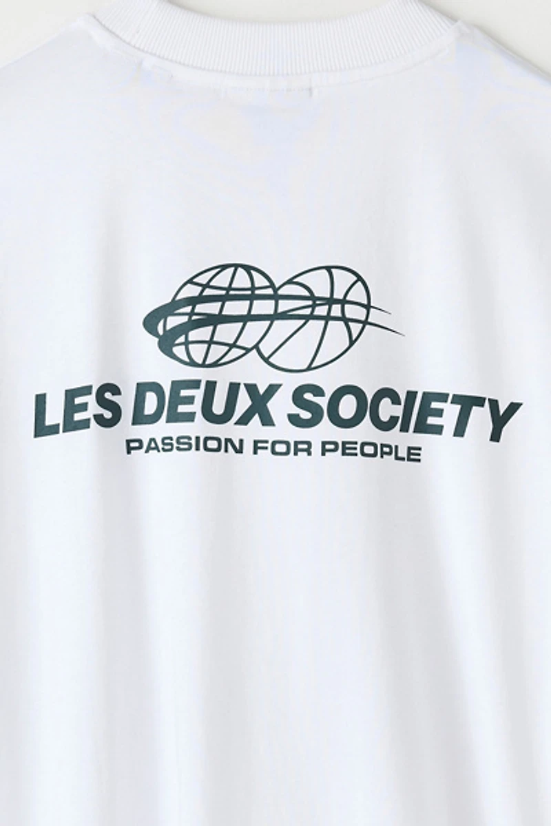 Les Deux Exhibition Graphic Tee