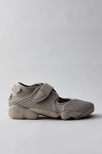 Nike UO Exclusive Women's Air Rift Sneaker