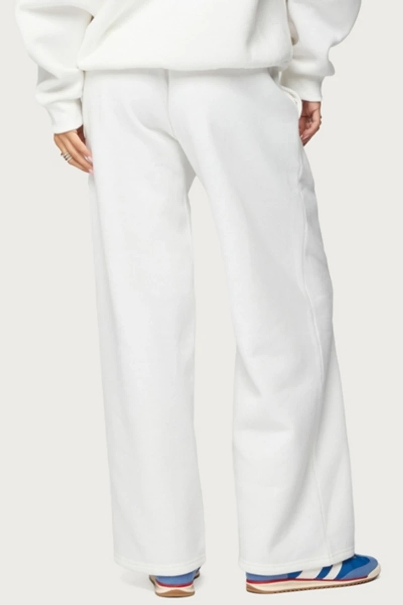 Edikted Keychain Cutie Straight Leg Sweatpants