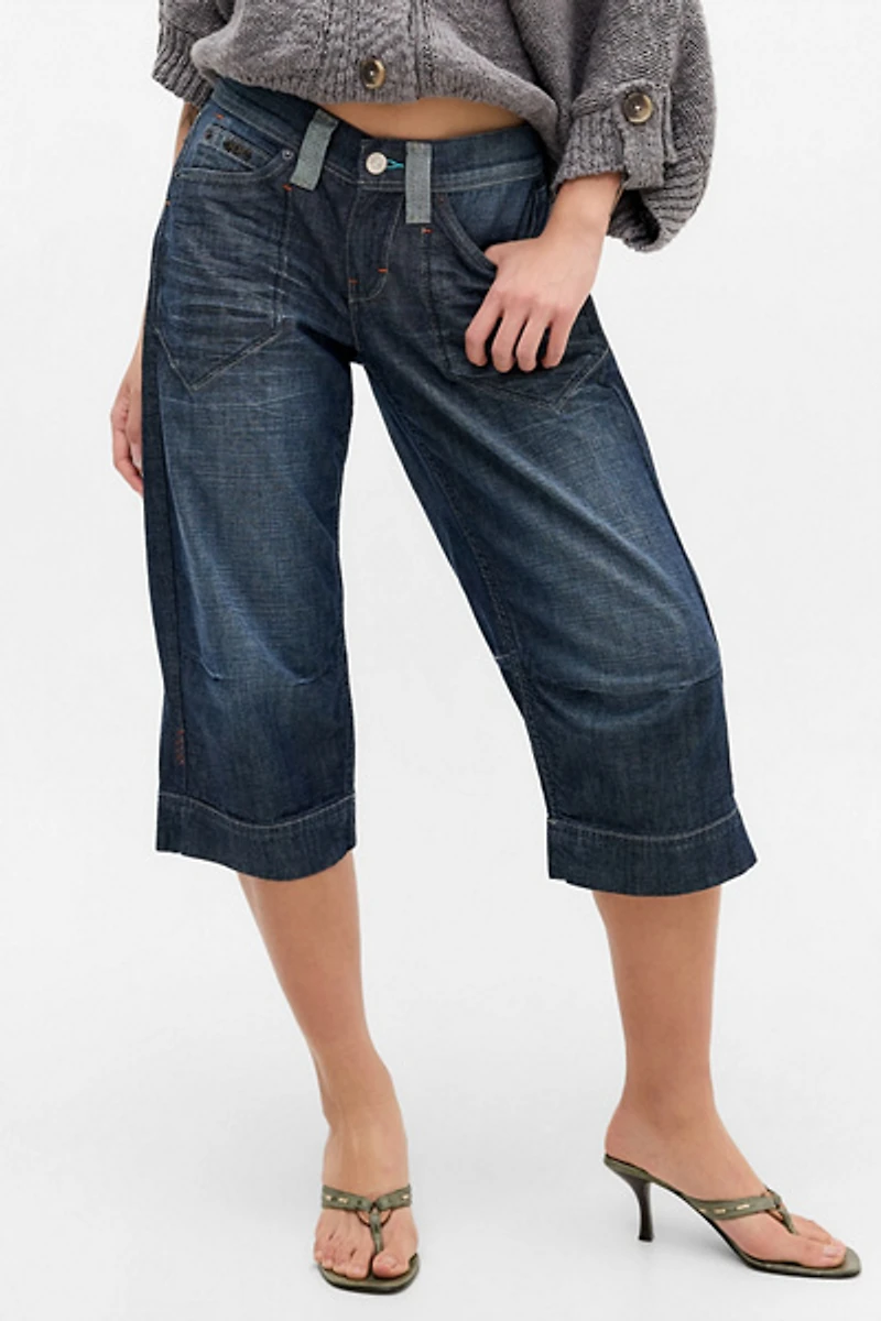BDG Cyris Low-Rise Relaxed Straight Capri Jeans