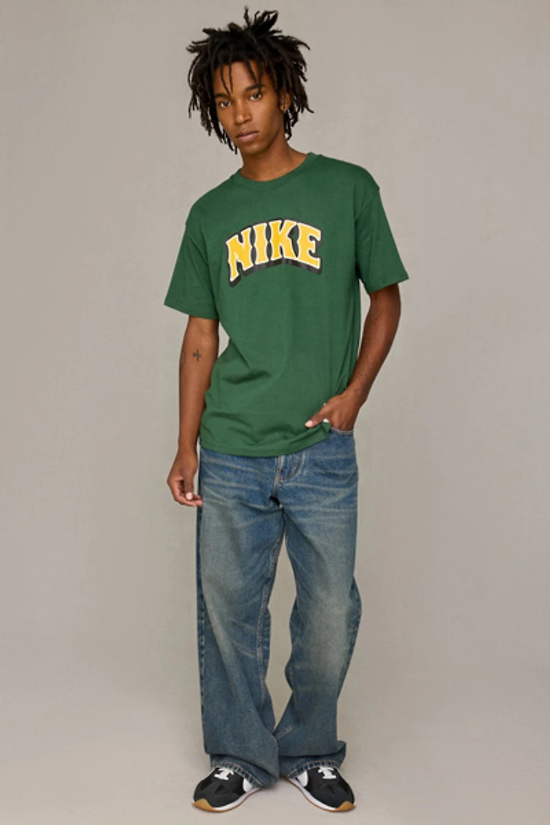 Nike Sportswear Graphic Tee