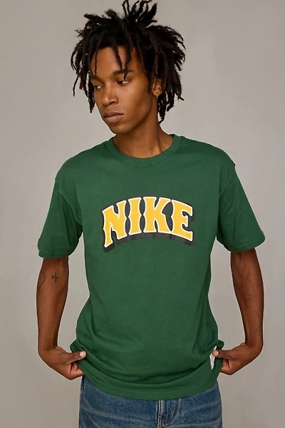 Nike Sportswear Graphic Tee