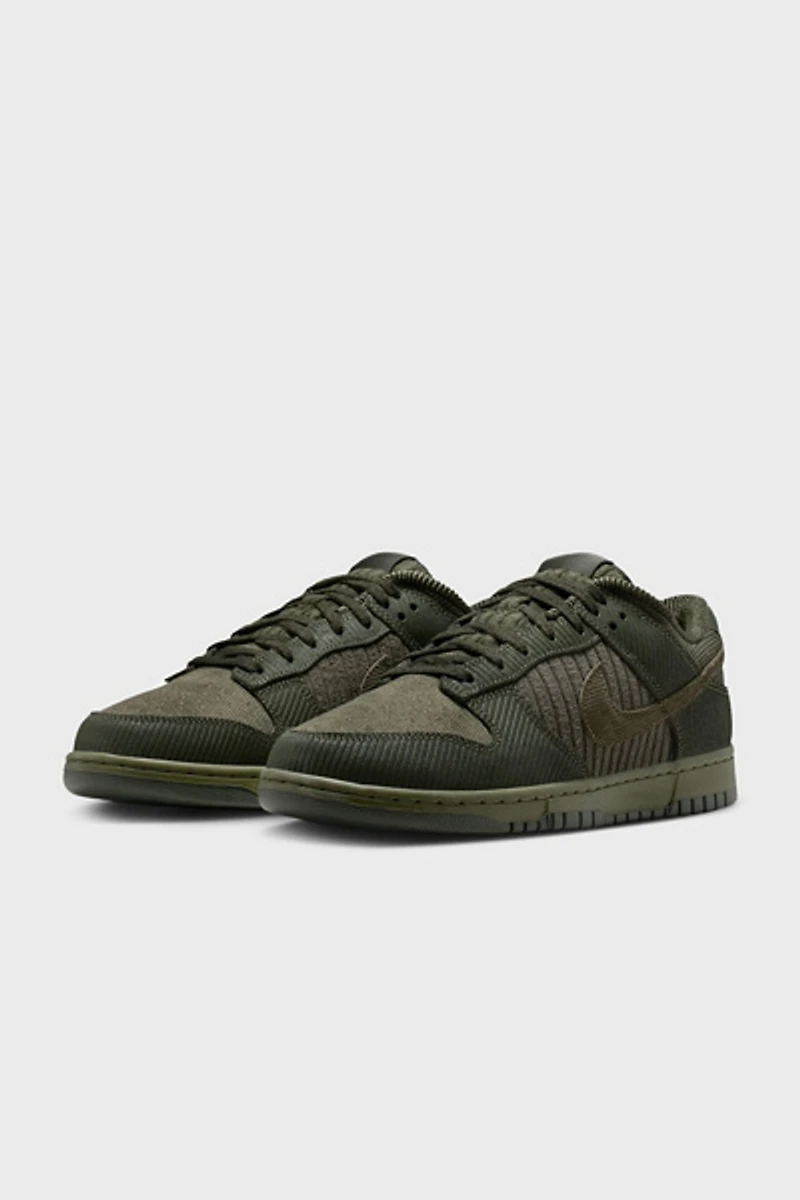 Nike Men's Dunk Retro Low Premium Sneakers