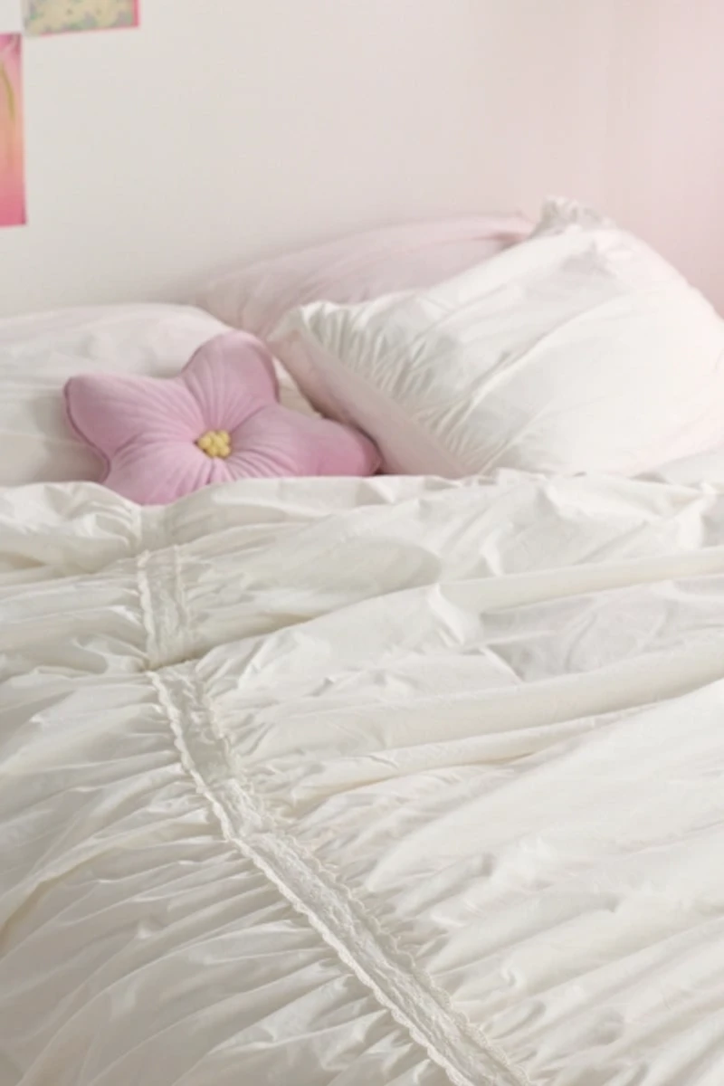 Willow Eyelet Cinched Cotton Percale Duvet Cover