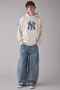 Pro Standard MLB New York Yankees Graphic Hoodie Sweatshirt