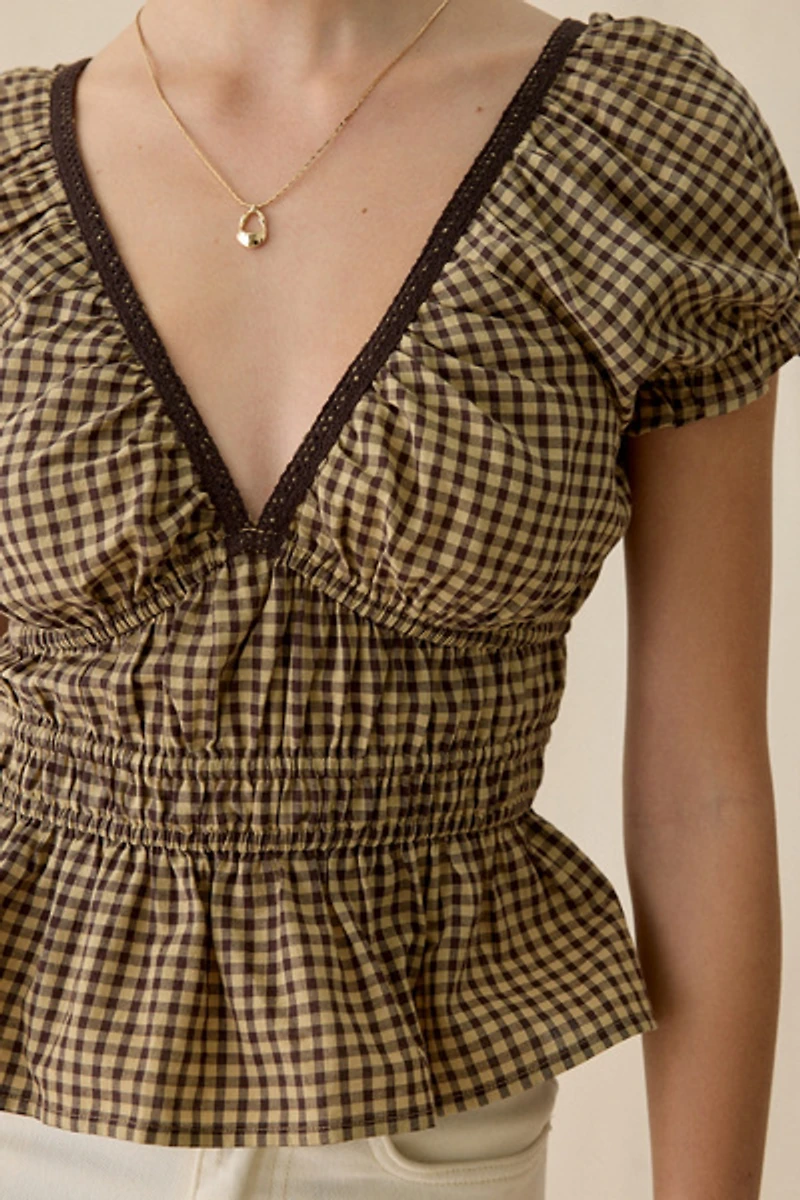 Kimchi Blue Jane Ruched Lace Trim Short Sleeve Blouse