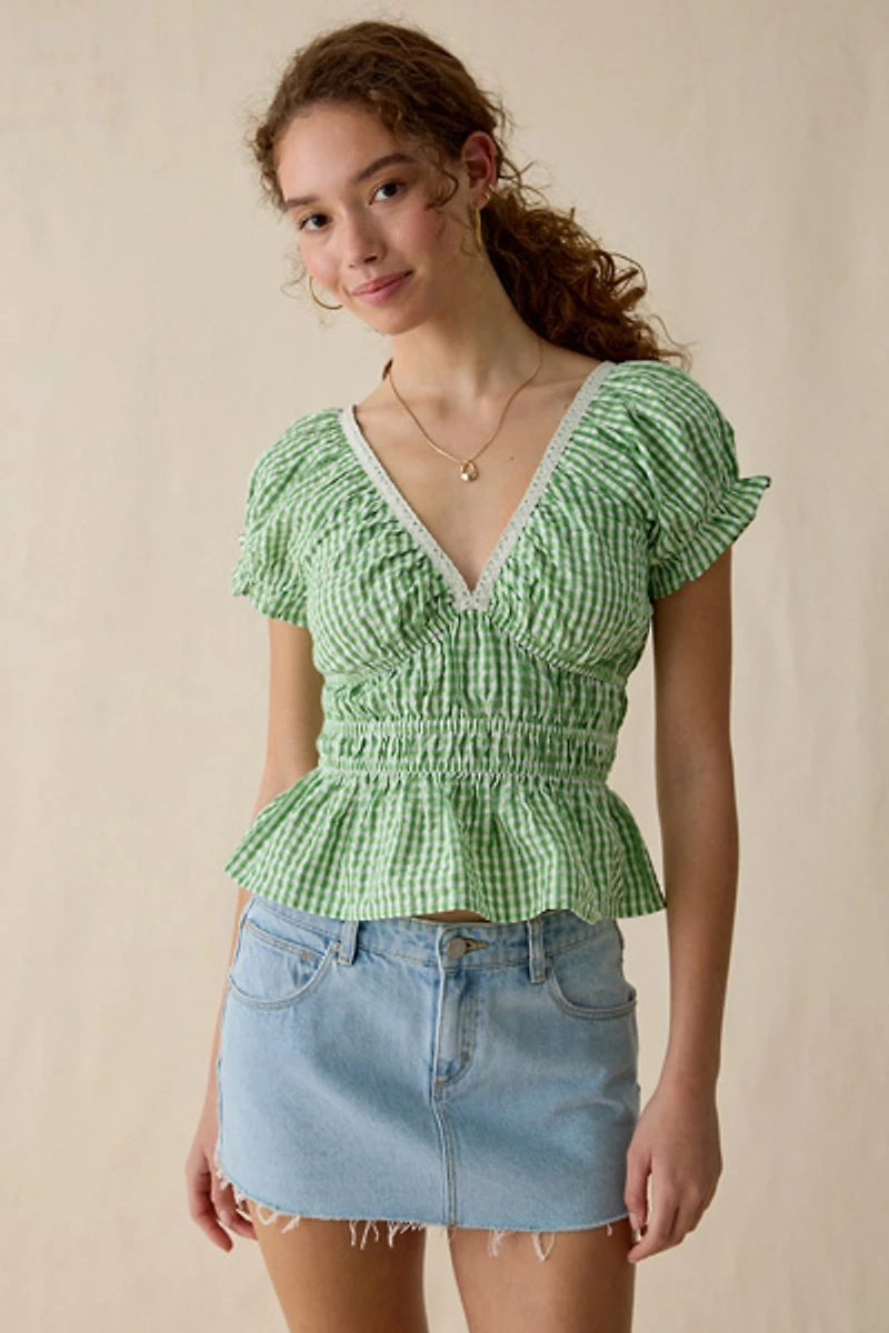 Kimchi Blue Jane Ruched Lace Trim Short Sleeve Blouse