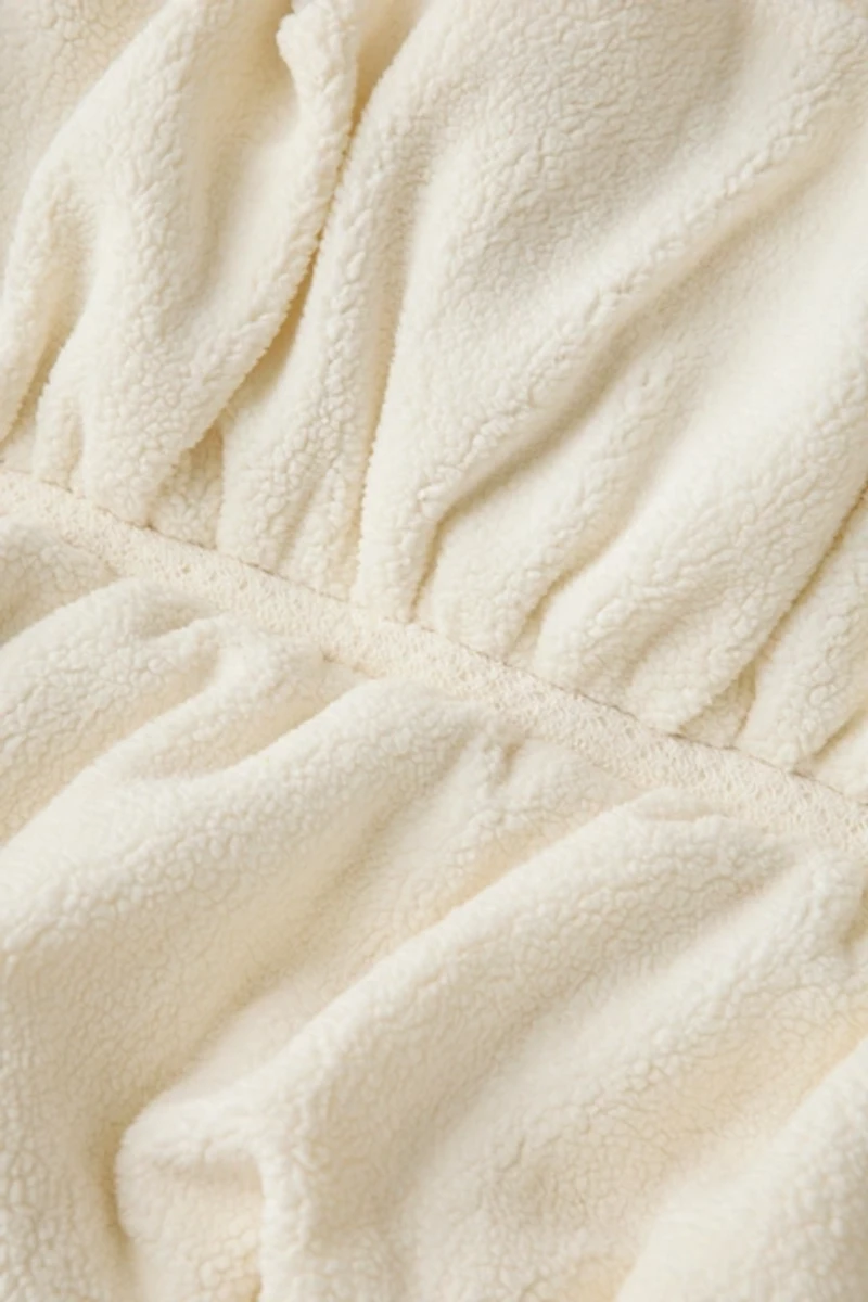 Cinched Marshmallow Cloud Fleece Throw Blanket
