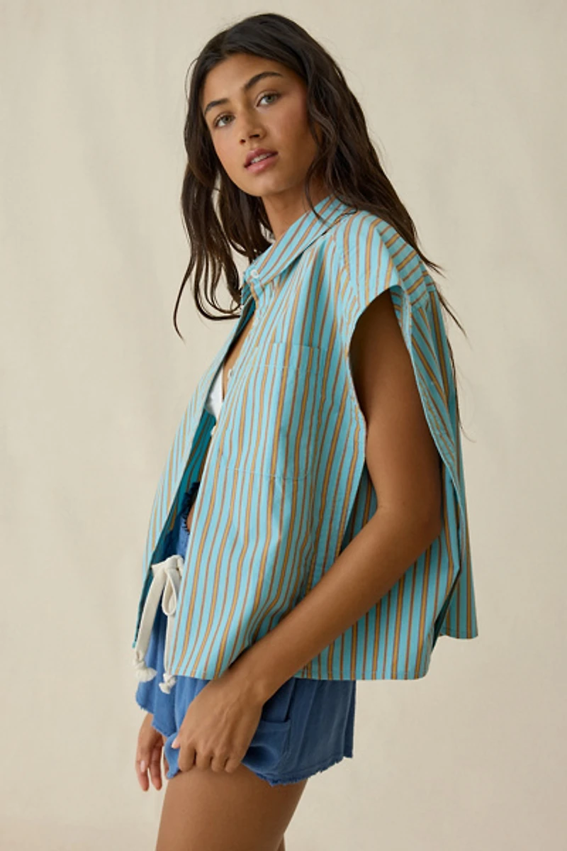 BDG Mind Over Muscle Sleeveless Oversized Button-Down Shirt