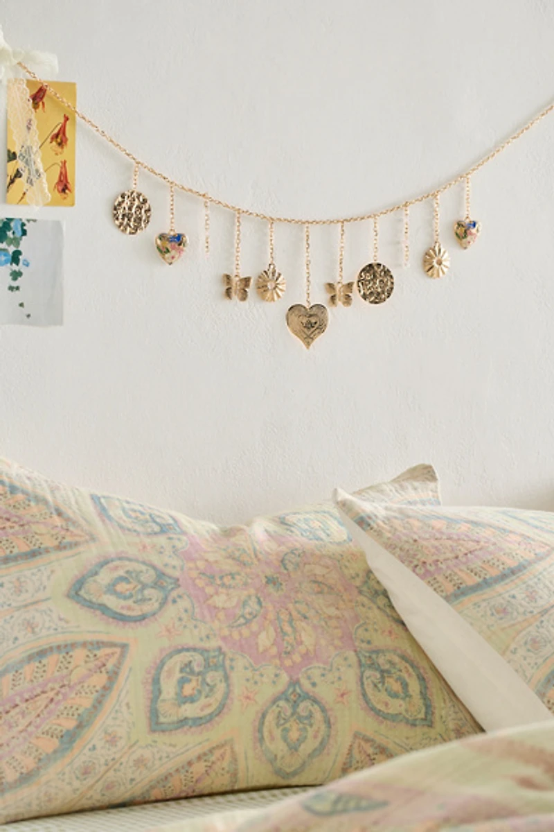 Mixed Charm Chain Wall Garland