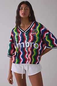 Umbro UO Exclusive V-Neck Cropped Jersey Top