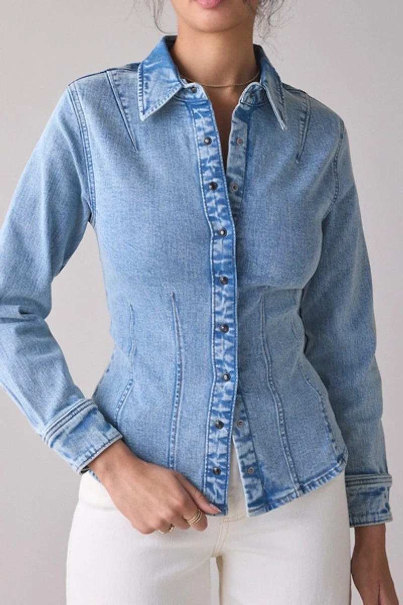 Levi’s® Long Sleeve Shaped Denim Shirt