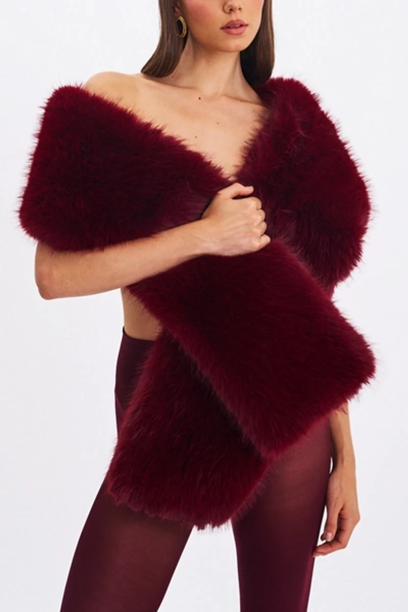 Miss Circle Jazmin Faux Fur Scarf