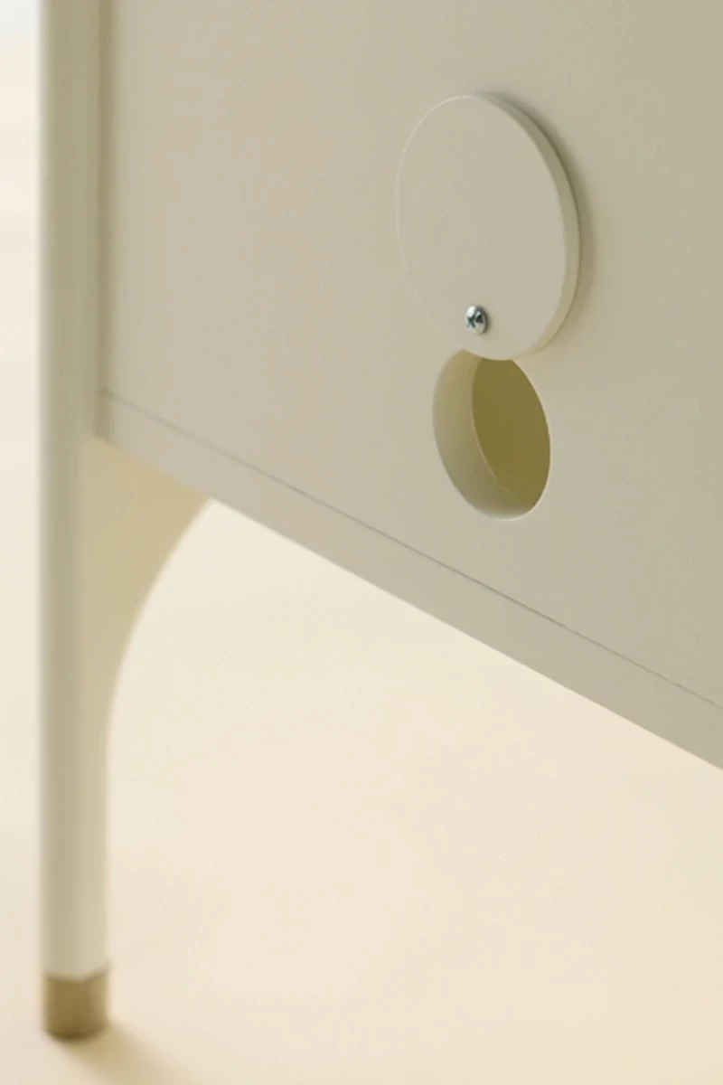 Doe Pull-Out Tray Storage Nightstand