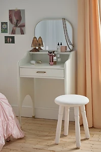 Doe Makeup Storage Vanity