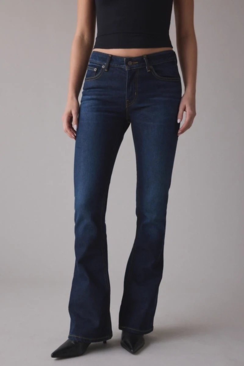 Levi’s® Low Slim Bootcut Jean