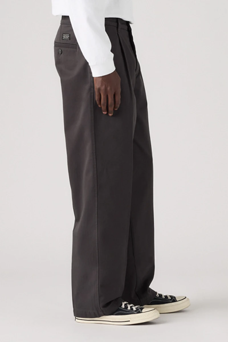 Levi's® Pleated Loose Fit Chinos
