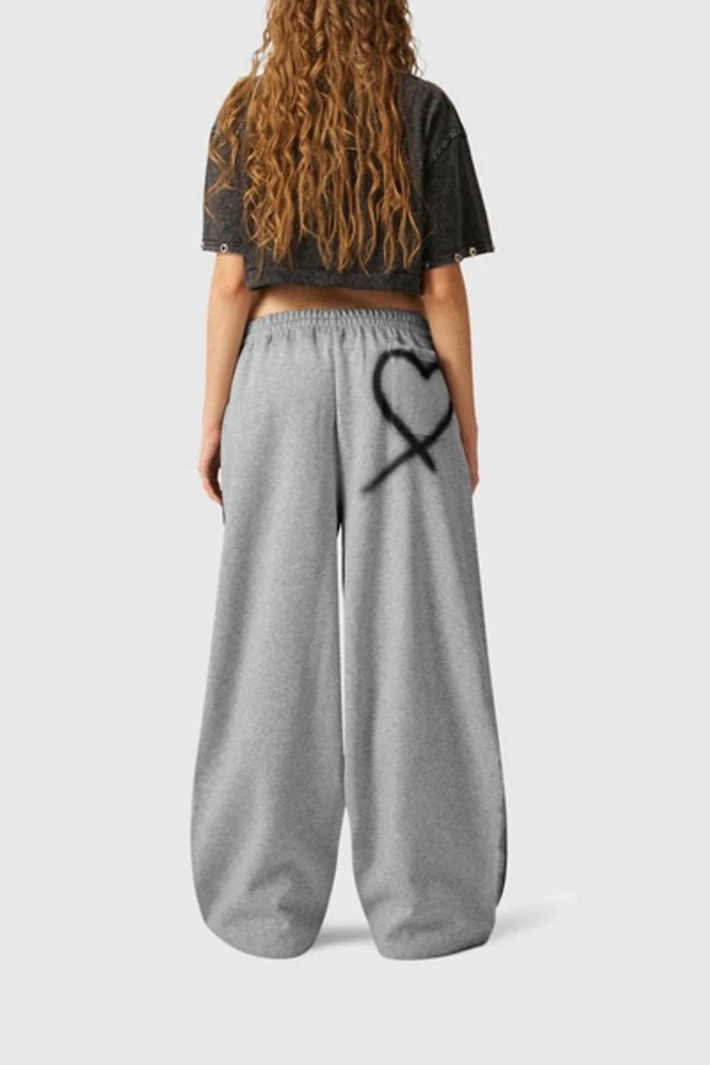 Aelfric Eden Graffiti Heart Baggy Sweatpants