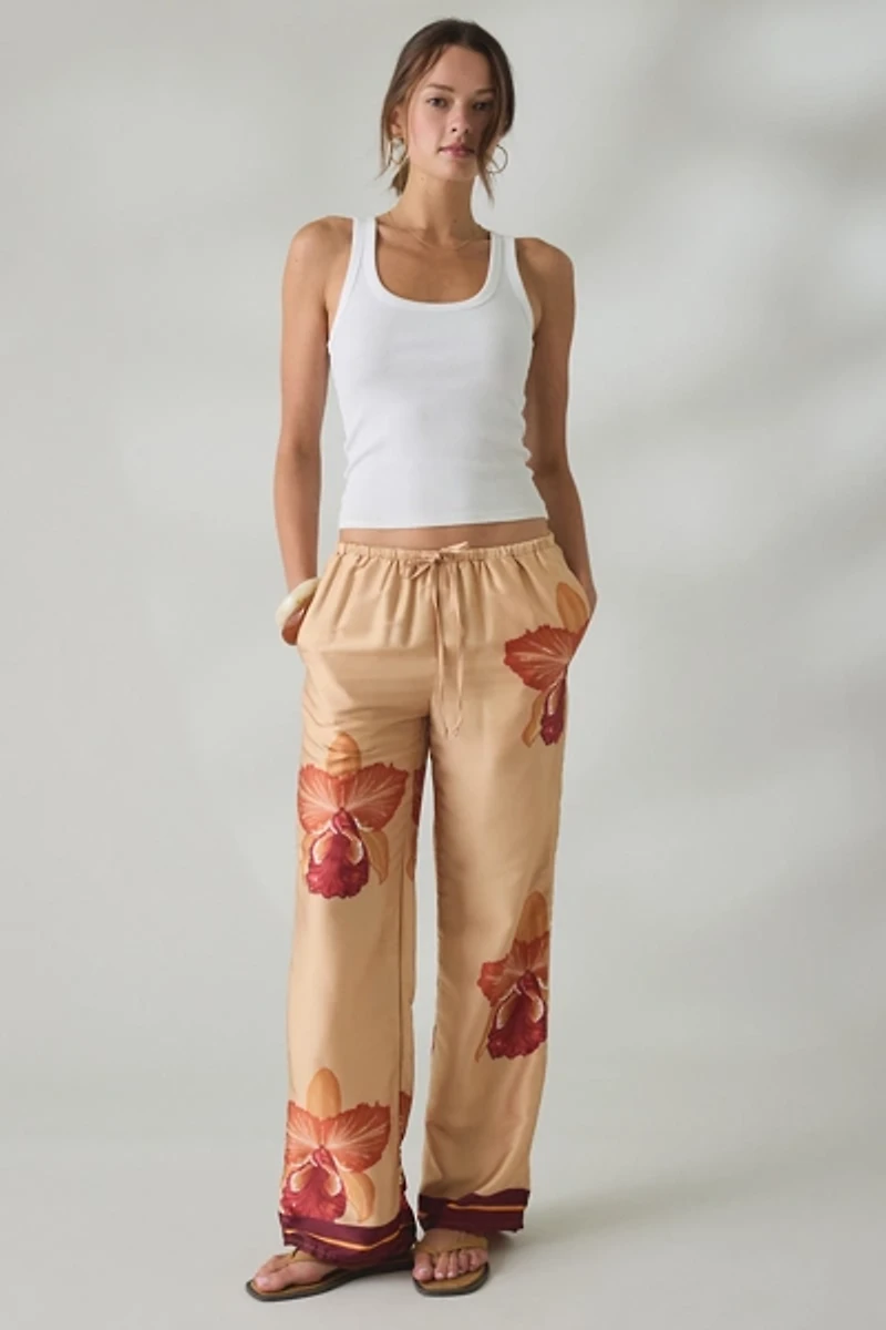 Kimchi Blue Cattleya Floral Straight Leg Satin Pants