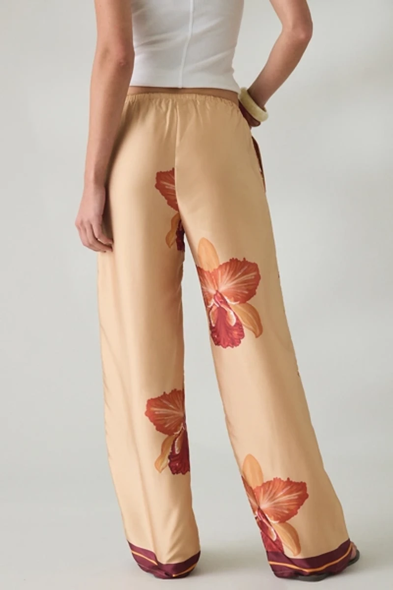 Kimchi Blue Cattleya Floral Straight Leg Satin Pants