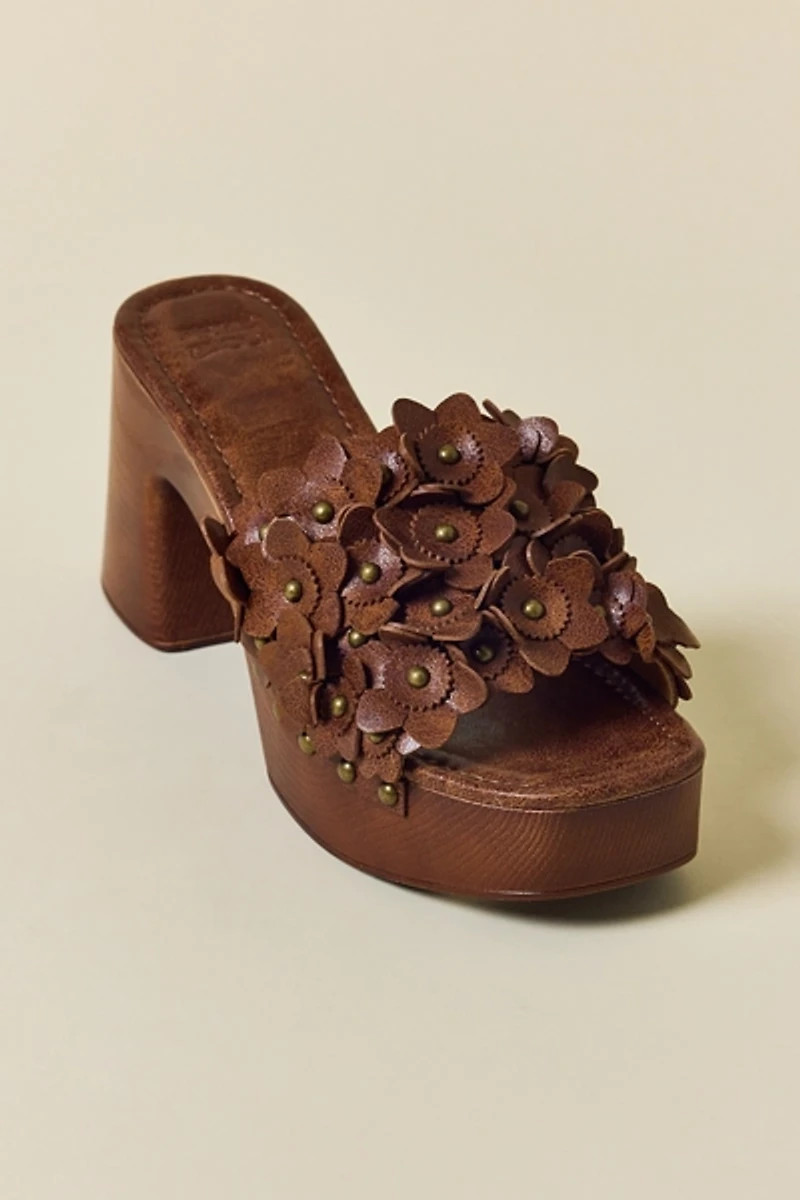 Frye & Co Wylie Flower Platform Slide Sandals