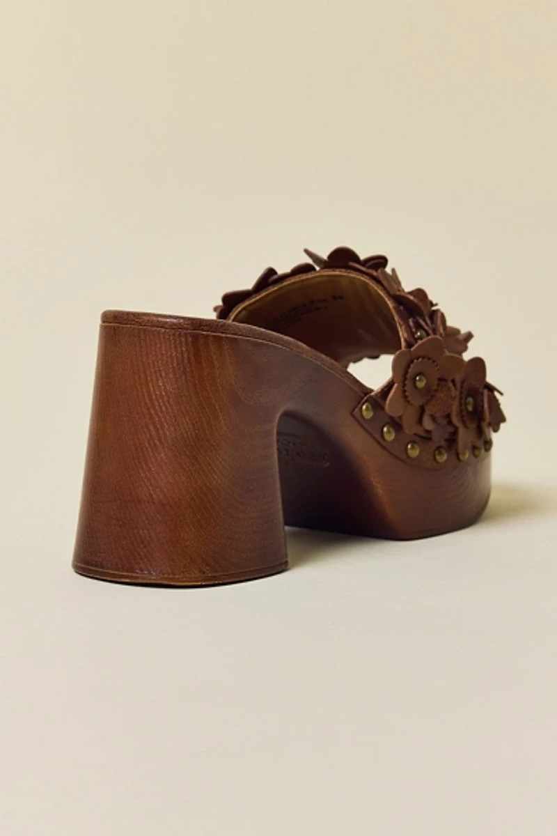 Frye & Co Wylie Flower Platform Slide Sandals