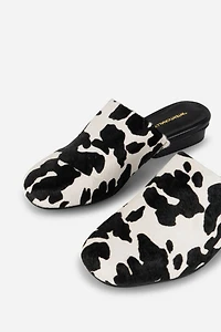 Intentionally Blank Touch Cowhide Slip On