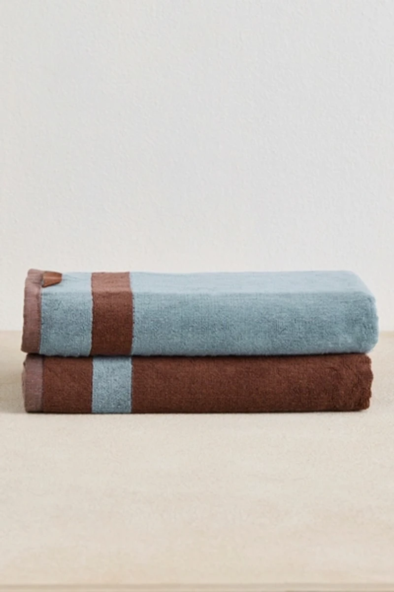 Bed Threads Two-Toned Bath Towels Set