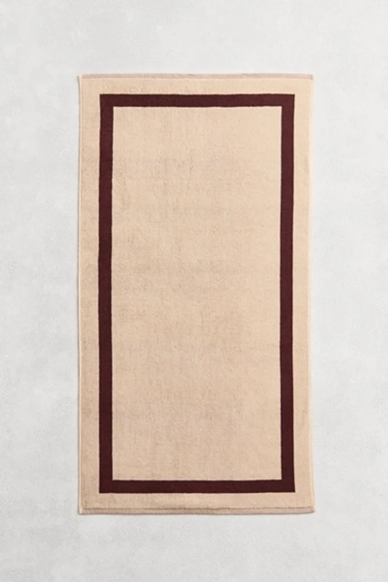 Bed Threads Two-Toned Bath Towels Set