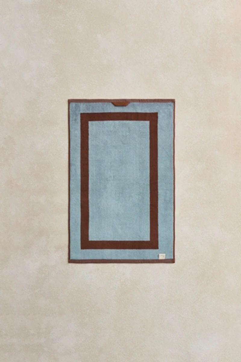 Bed Threads Two-Toned Hand Towel