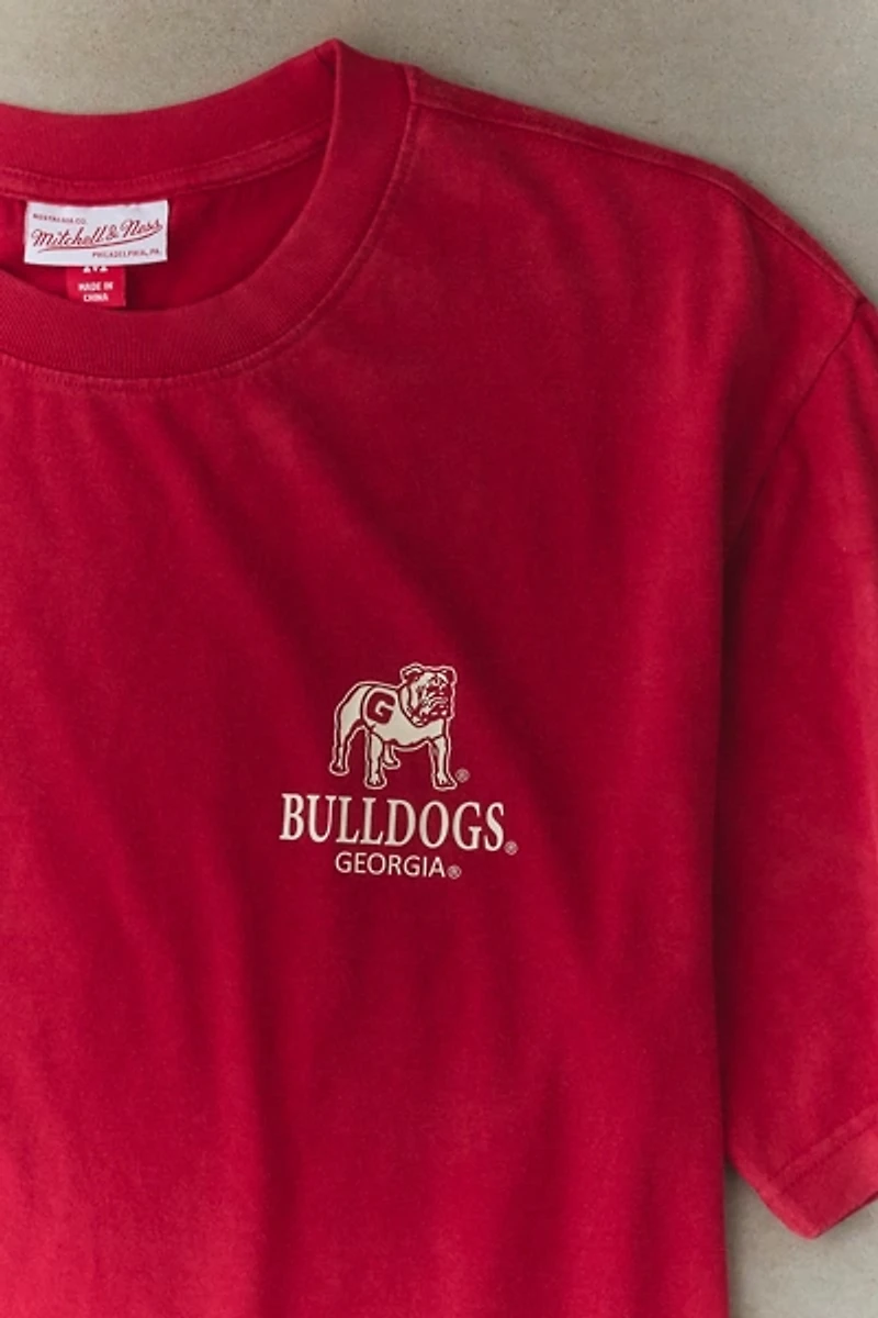 Mitchell & Ness NCAA Essential Team Graphic Tee