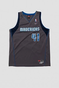 Vintage Dallas Mavericks Basketball Jersey