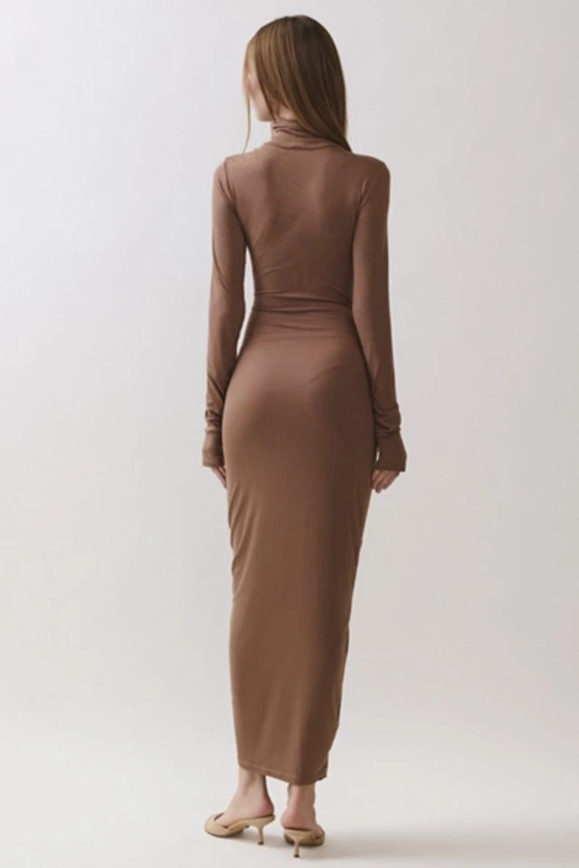 Aakaa Delia V-Neck Maxi Dress