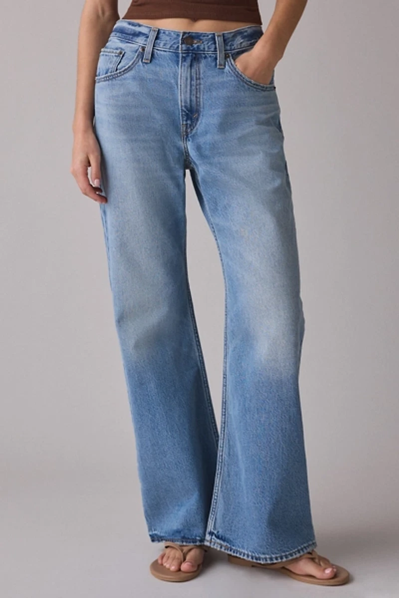 Levi’s® Mid-Rise Loose Bootcut Jean