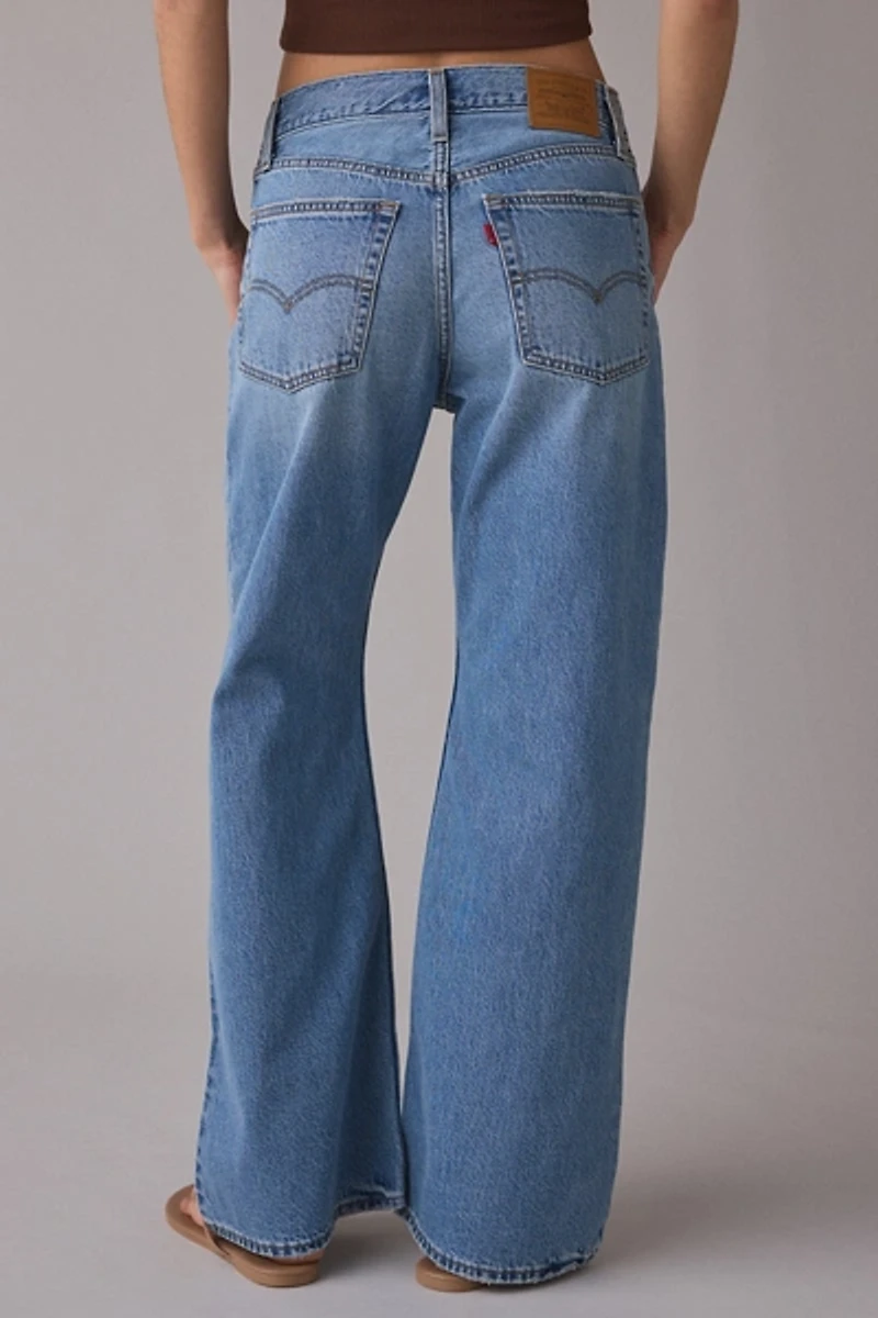 Levi’s® Mid-Rise Loose Bootcut Jean
