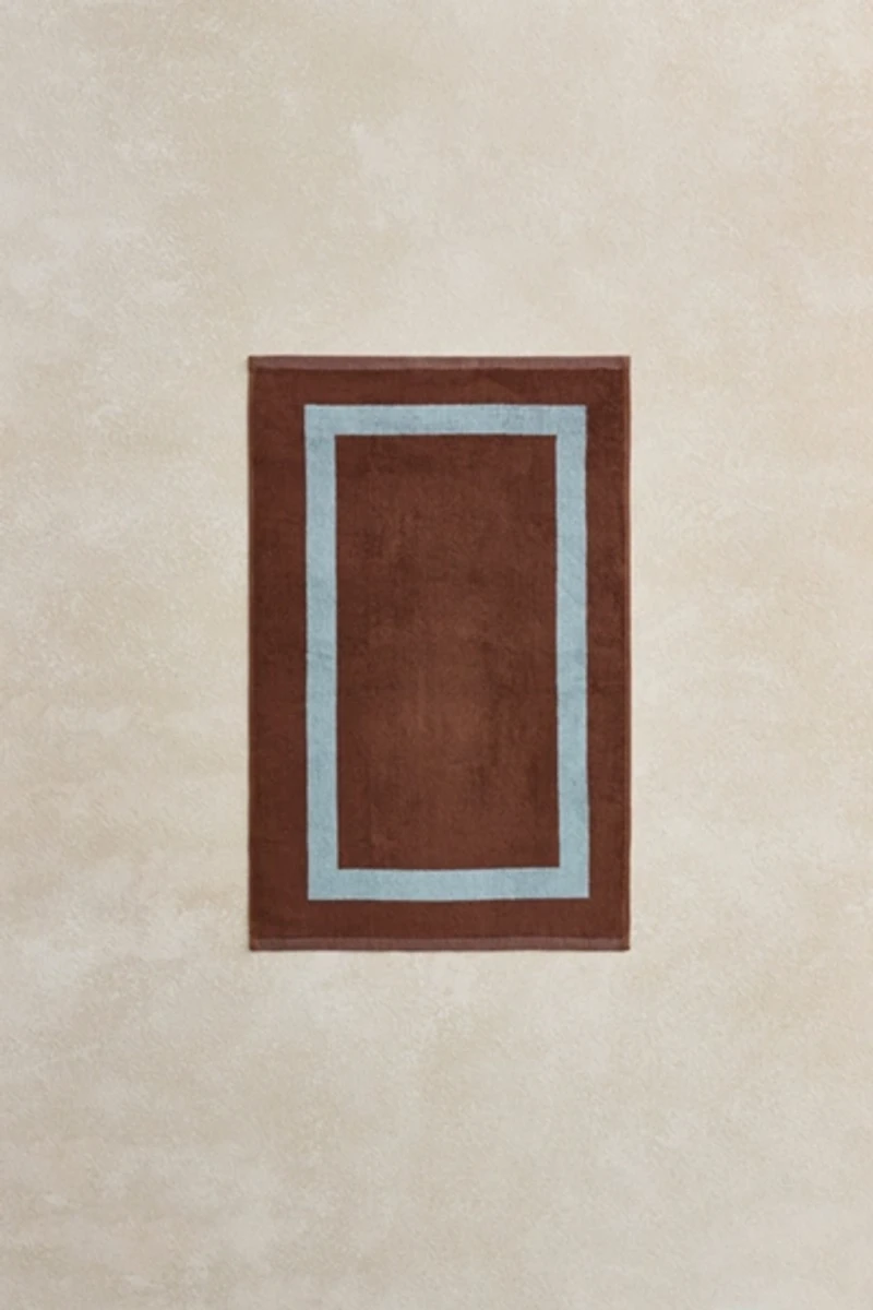 Bed Threads Two-Toned Hand Towel Set