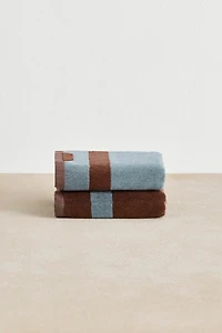 Bed Threads Two-Toned Hand Towel Set