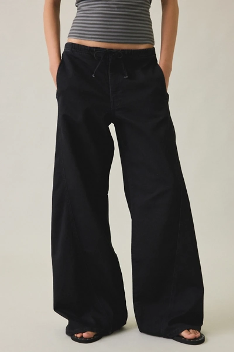 GUESS Jeans Twisted Seam Low-Rise Baggy Jogger