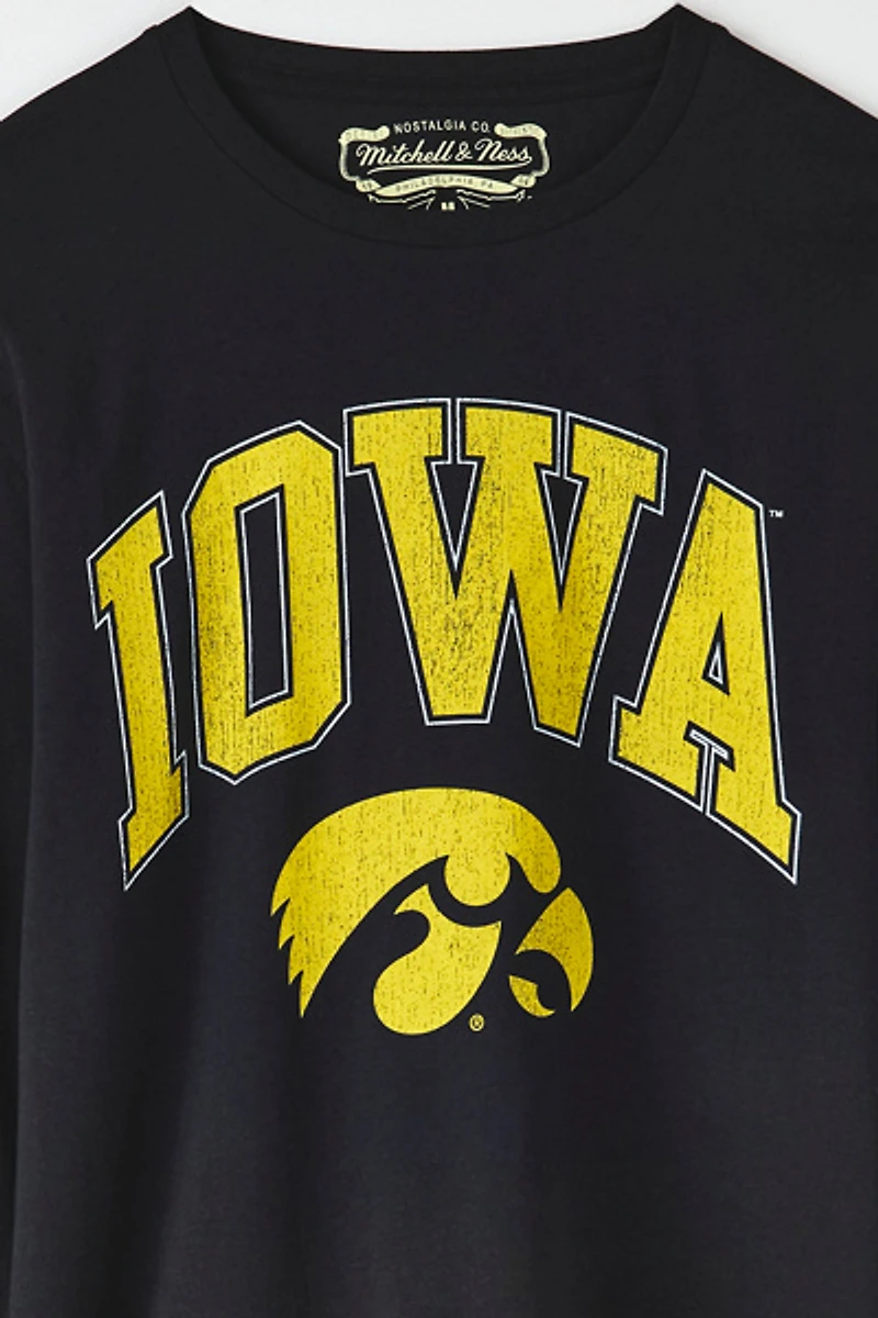 Mitchell & Ness NCAA University Of Iowa Arch Graphic Long Sleeve Tee