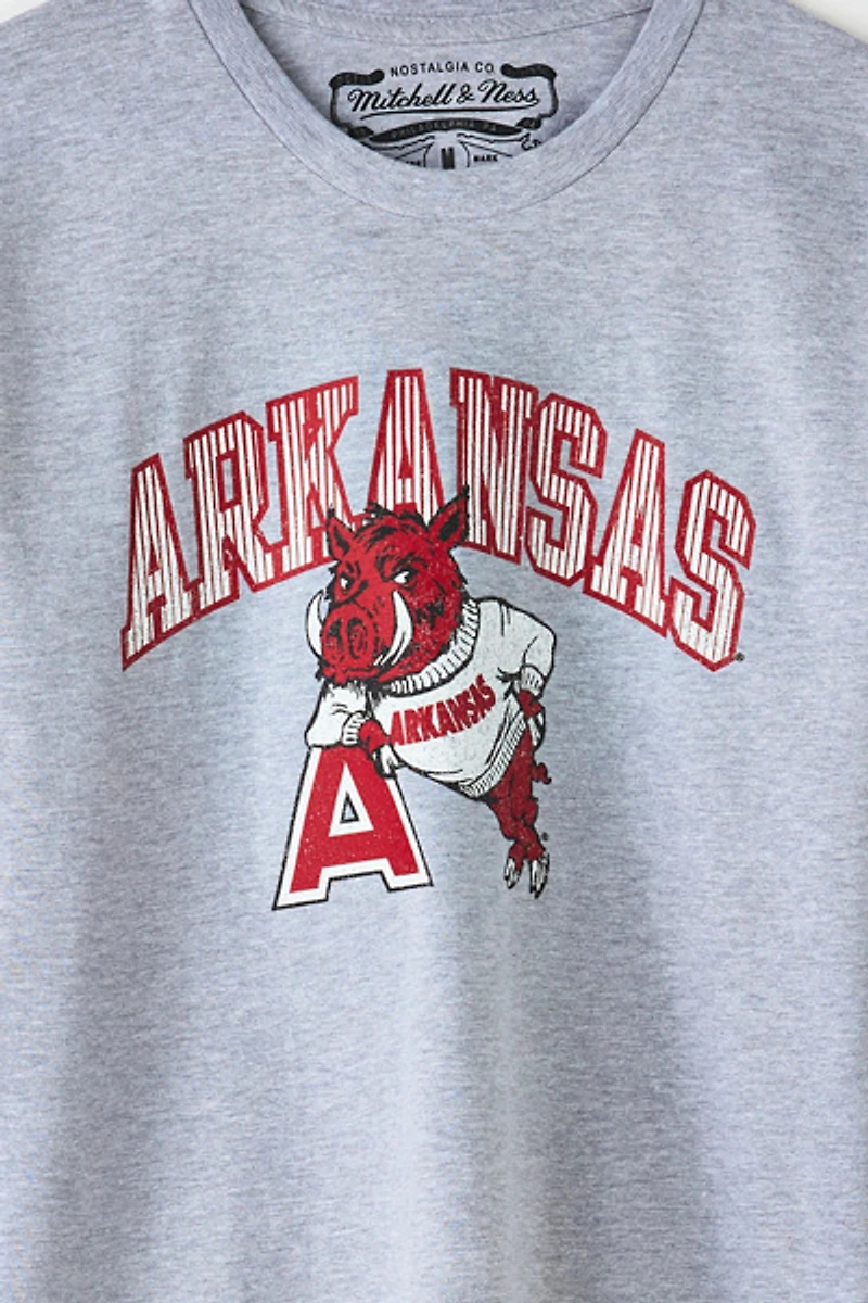 Mitchell & Ness NCAA University Of Arkansas Arch Graphic Tee