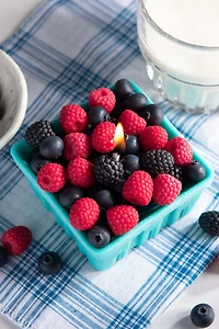 Southlake Gifts Berry Basket Candle