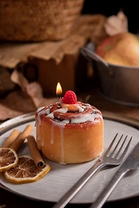 Southlake Gifts Cinnamon Roll Candle With Raspberry Topper And Frosting