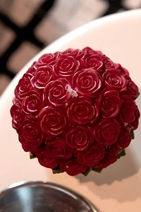 Southlake Gifts Rose Bouquet Candle
