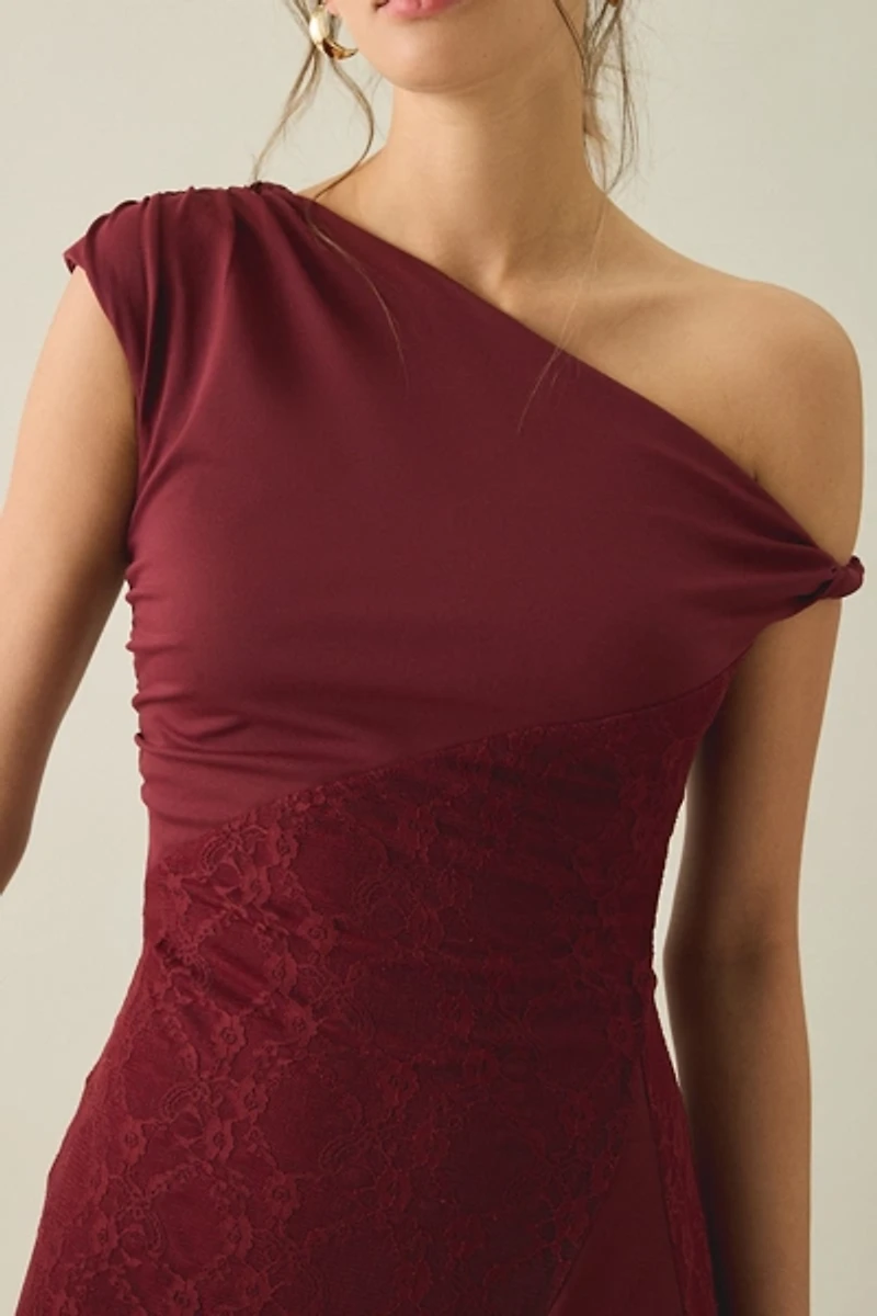 Kiss The Sky Astrid Spliced Lace Asymmetric One-Shoulder Mini Dress