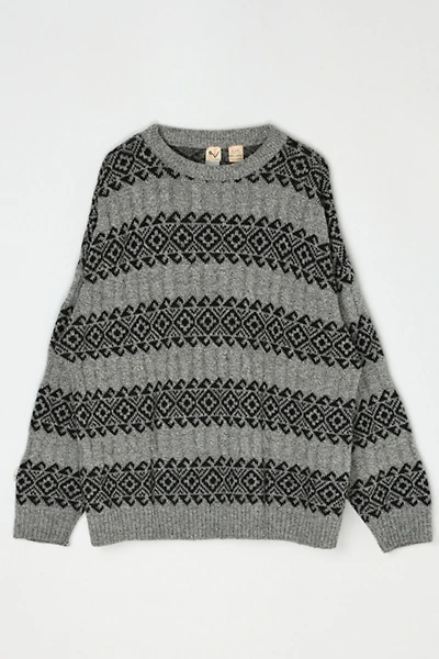 Vintage 70s Grey & Black Patterned Cable Knit Sweater